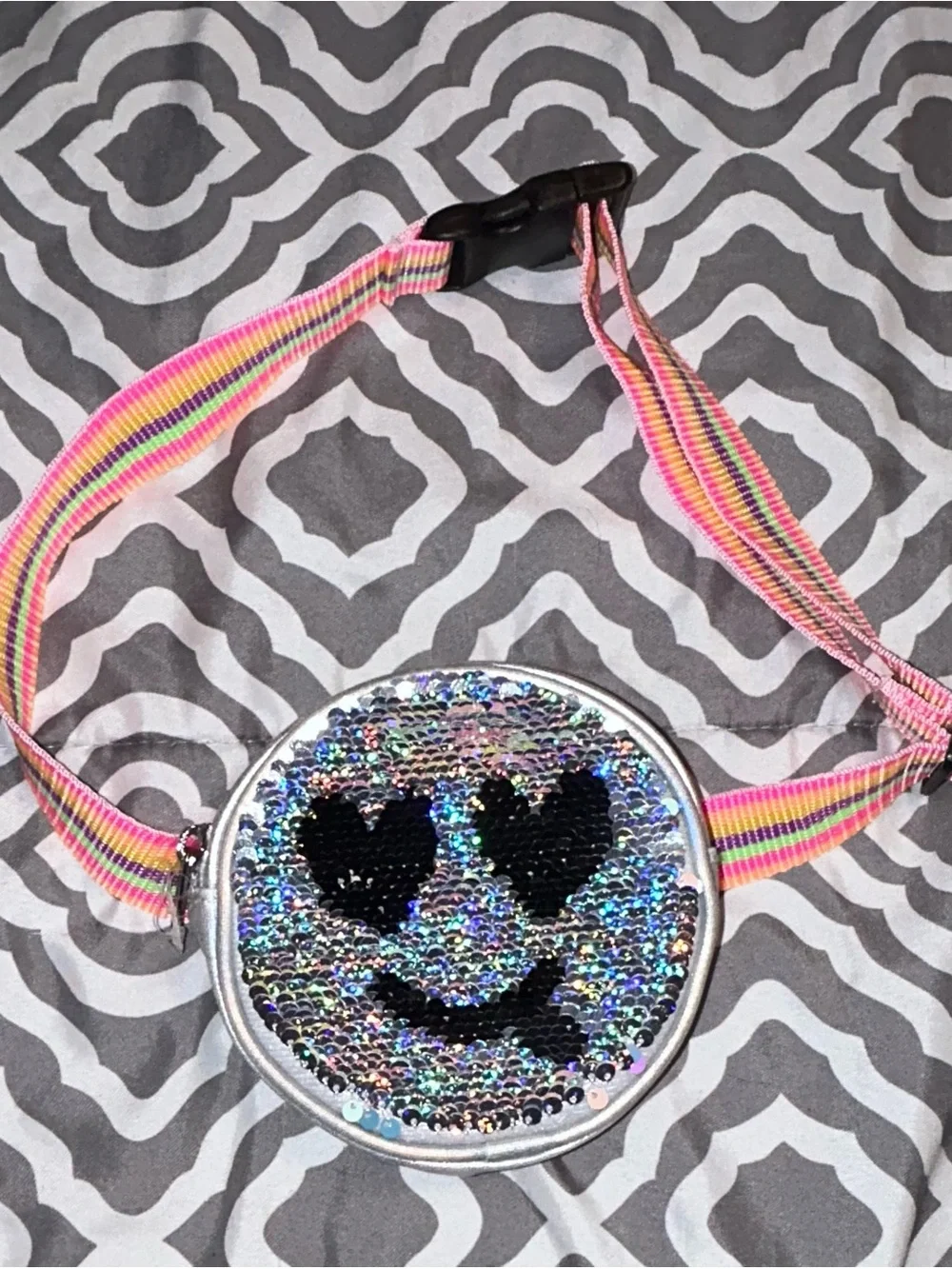 Place Pink Multicolor Sequin Heart Eyes Emoji Kids Belt Bag